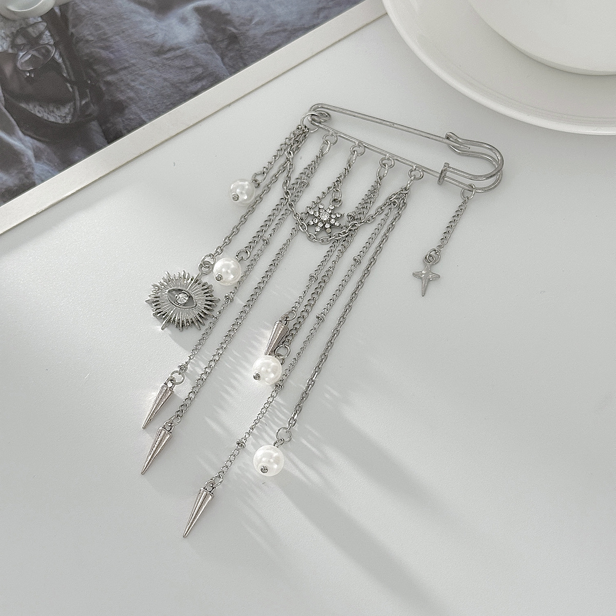 Imitation Pearl Brooch Elegant - огляд і ціна Women'S Accessories For Formal Wear