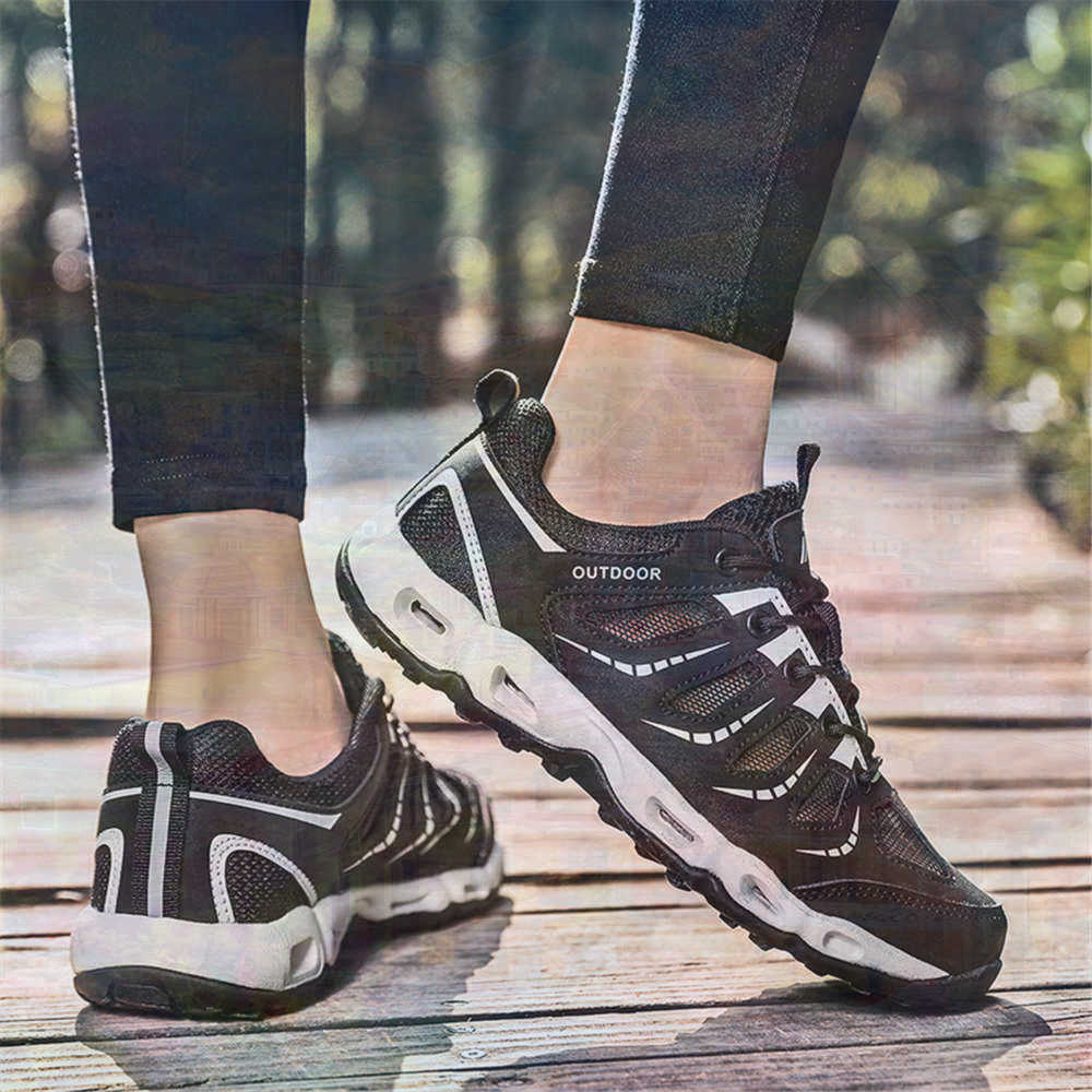 Sumer Round Tip Silver Sneaker - огляд і ціна Women Accessories Brand Name