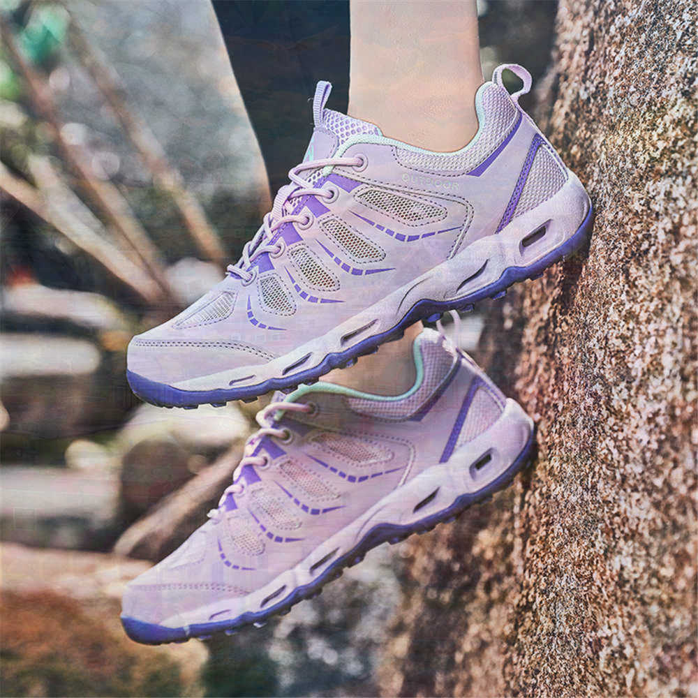 Sumer Round Tip Silver Sneaker - огляд і ціна Women Accessories Brand Name